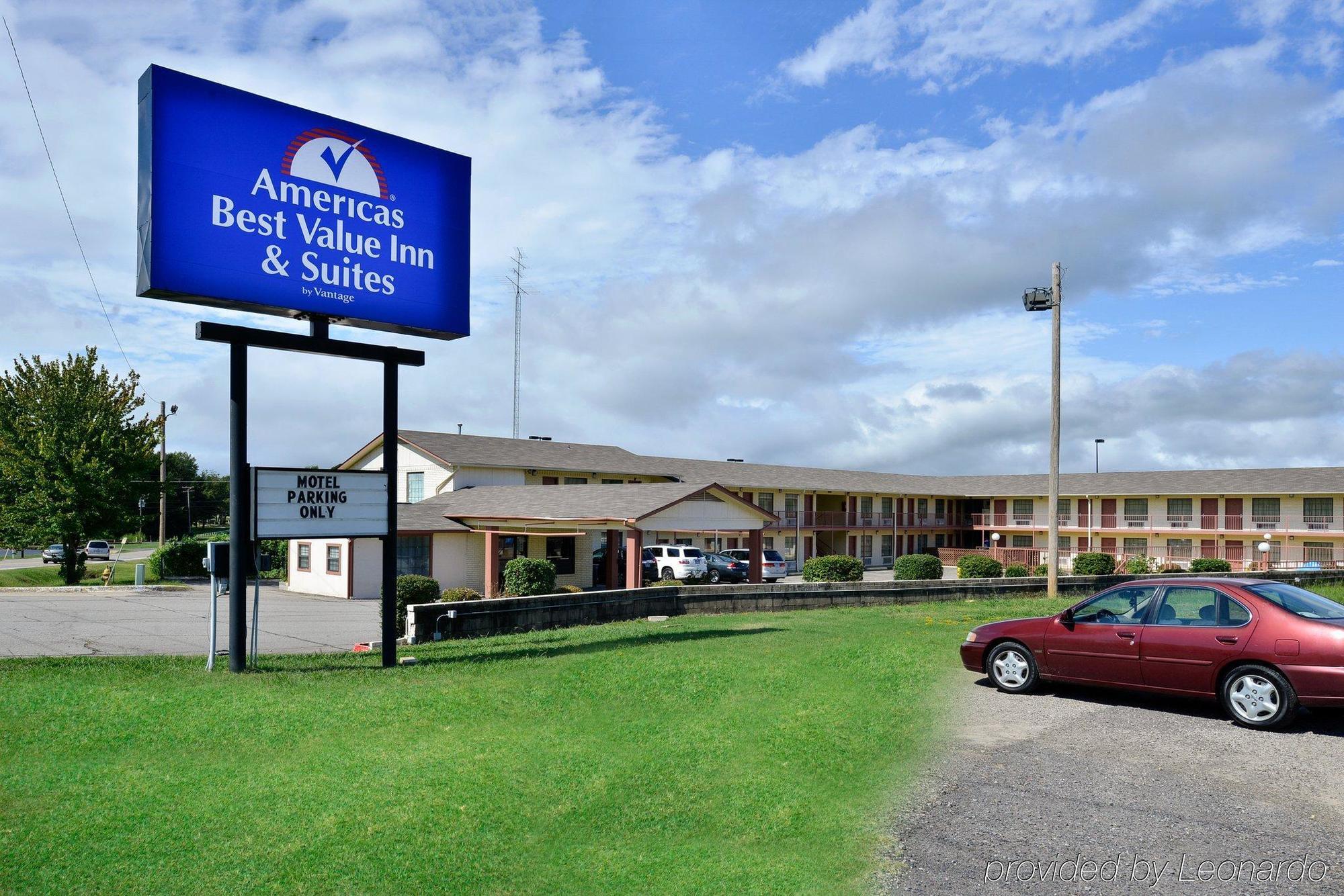 Americas Best Value Inn & Suites Russellville Extérieur photo