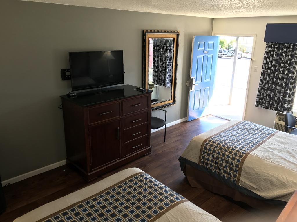 Americas Best Value Inn & Suites Russellville Extérieur photo