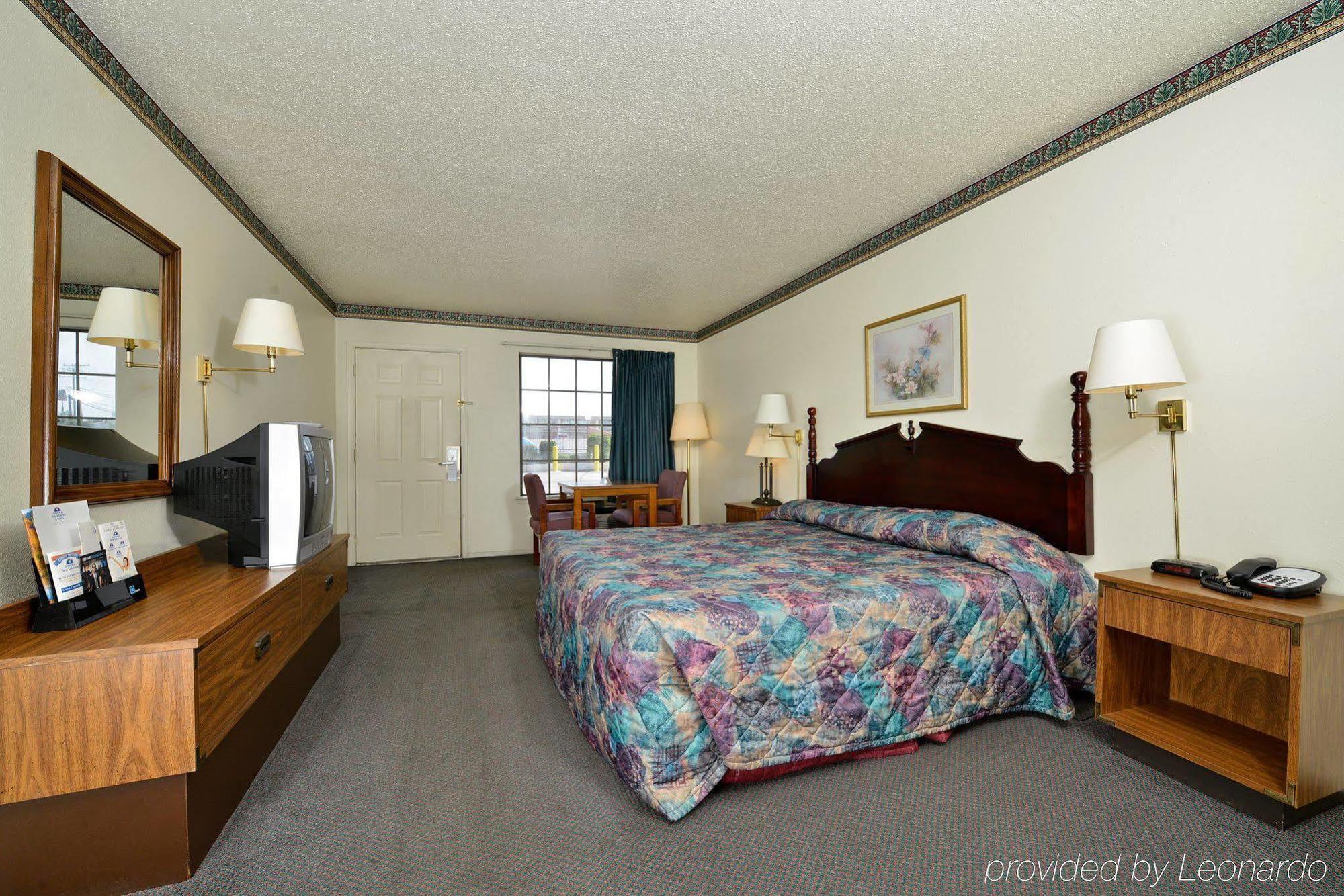 Americas Best Value Inn & Suites Russellville Extérieur photo