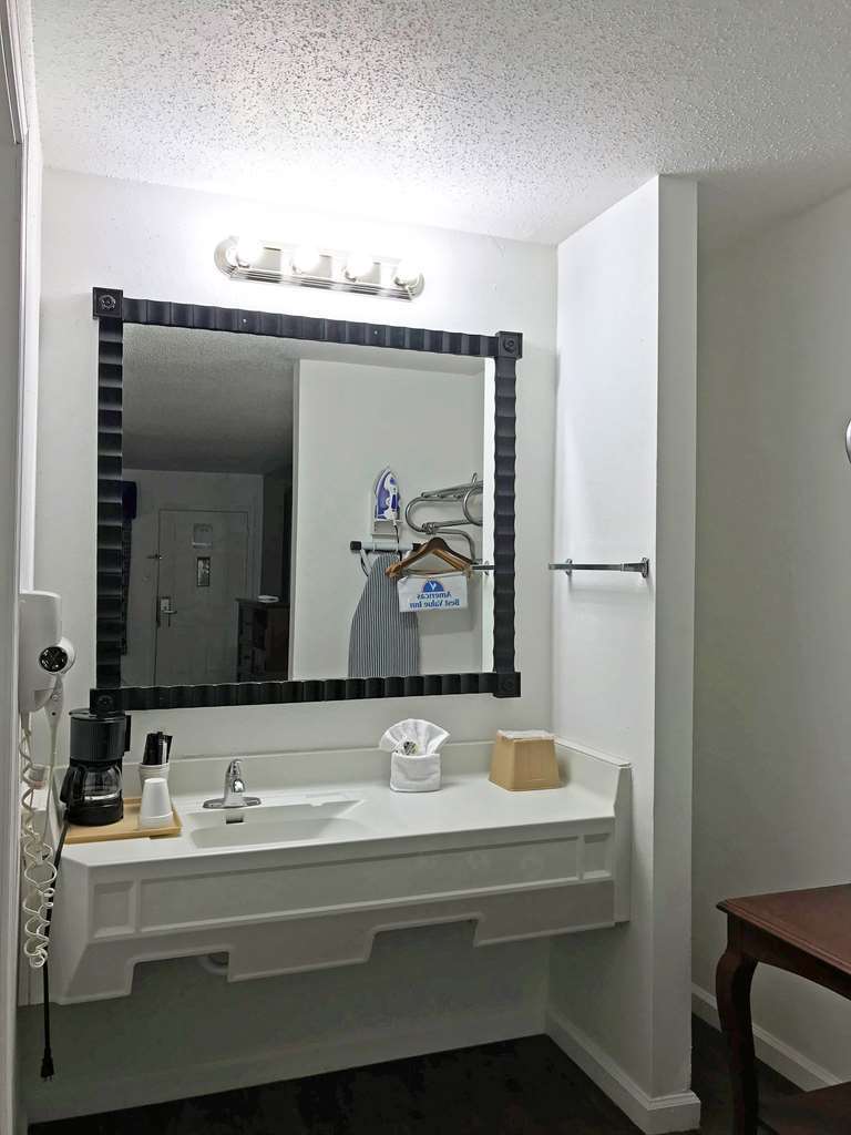 Americas Best Value Inn & Suites Russellville Chambre photo