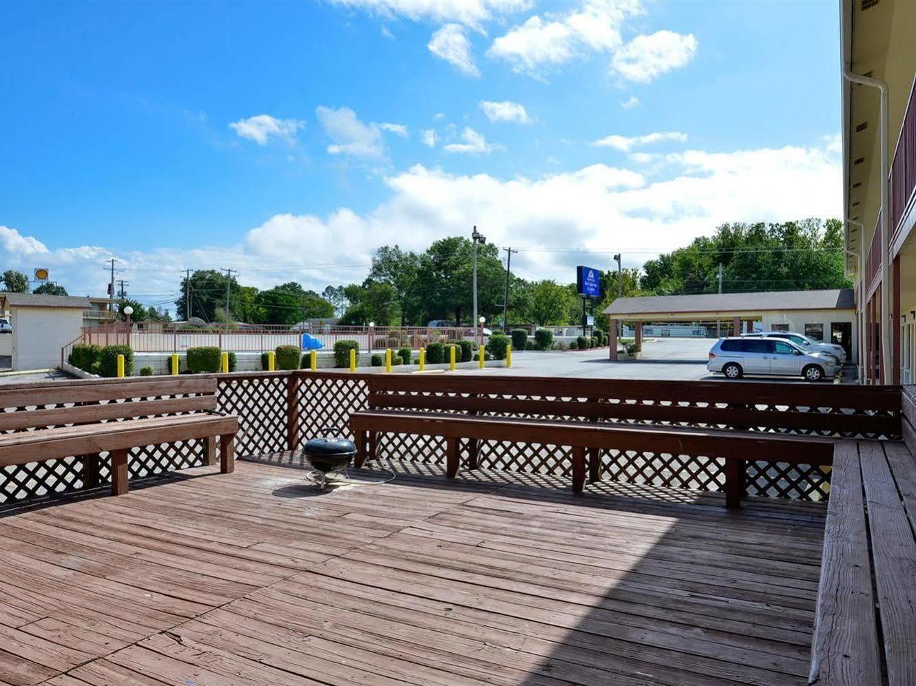 Americas Best Value Inn & Suites Russellville Extérieur photo
