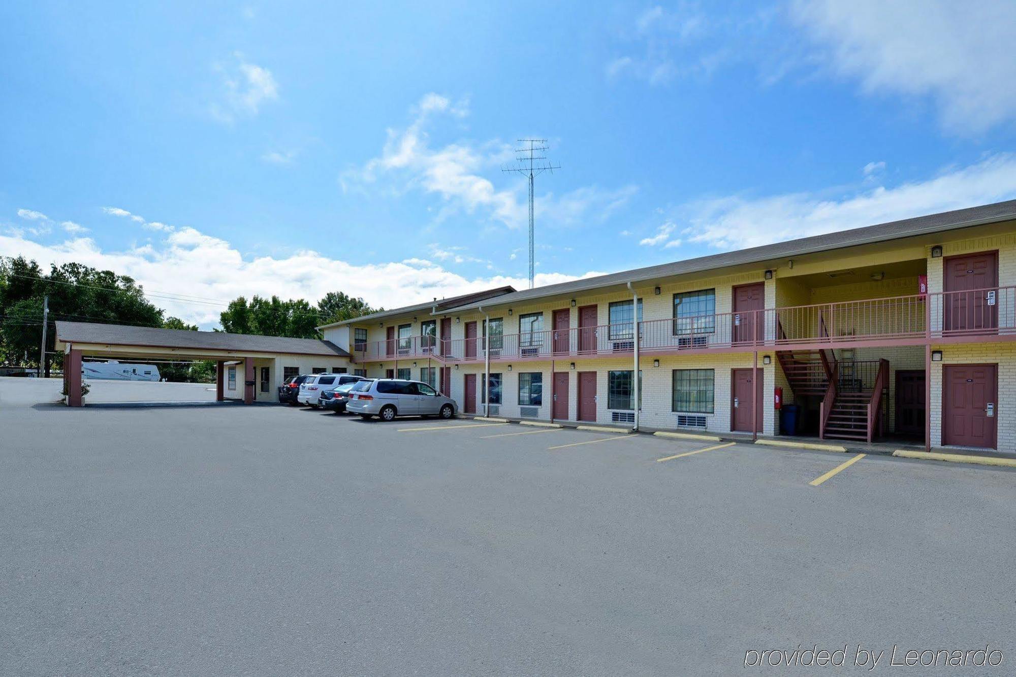 Americas Best Value Inn & Suites Russellville Extérieur photo